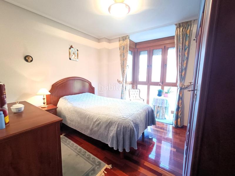 Foto dfabf733-b4d7-40ae-81c9-d86013ed6316. Piso amplio piso en Los Castros en Los Castros Santander