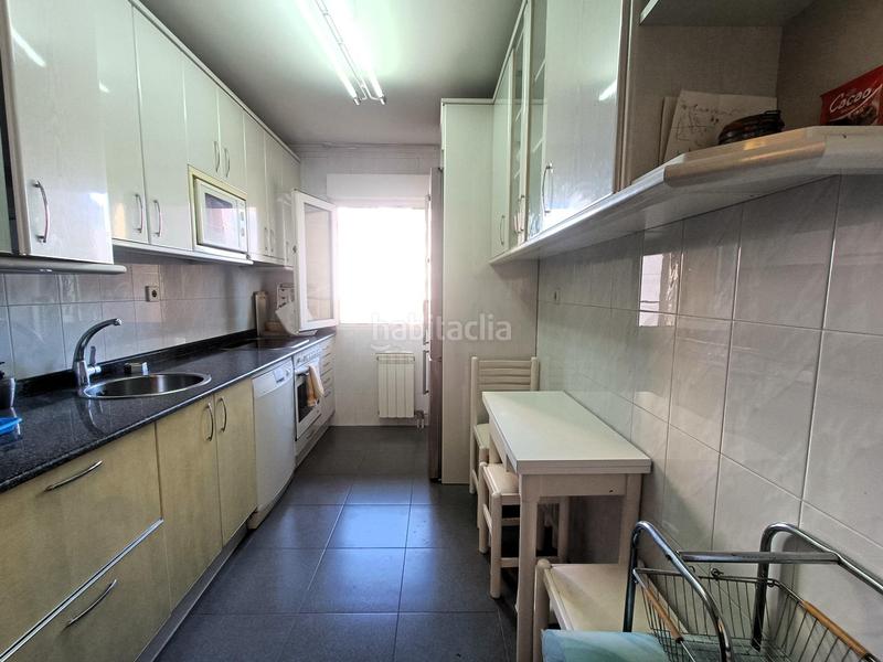 Foto eccf0b11-d63a-419e-8309-50c4784fec0e. Piso amplio piso en Los Castros en Los Castros Santander