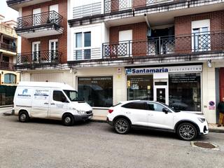 Local Comercial a Santa María de Cayón. Local acondicionado como cristalería en pleno funcionamiento