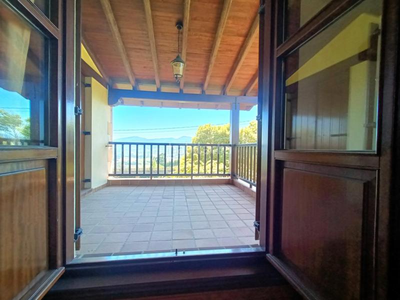 Foto 3cd2dd73-5ba4-4497-83d4-1b5131407588. Casa amb calefacció aparcament a Revilla Camargo