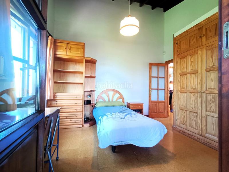 Foto b05656b1-5652-42f3-97f2-f60c1cdaab61. Casa amb calefacció aparcament a Revilla Camargo