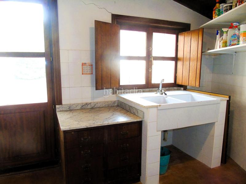 Foto c6677cb4-4aff-4d5d-965f-9c03c2e32198. Casa amb calefacció aparcament a Revilla Camargo
