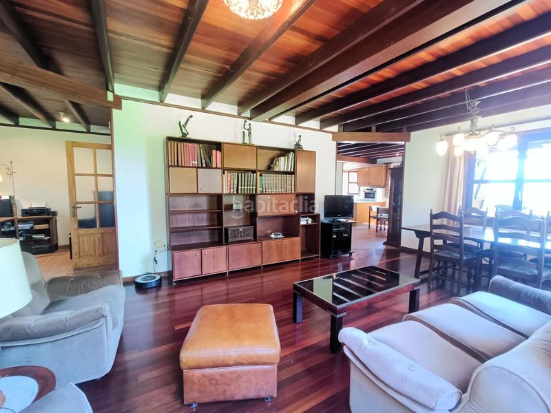 Foto d903b142-01c5-417e-ad73-8c3431d74938. Casa amb calefacció aparcament a Revilla Camargo
