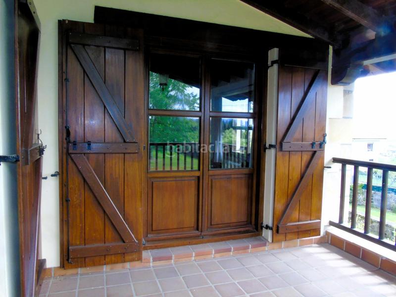 Foto e67e47ea-3495-479c-8666-f01ed2f5b970. Casa amb calefacció aparcament a Revilla Camargo
