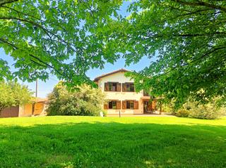 Casa a Revilla. Exclusiva casa con encanto en revilla