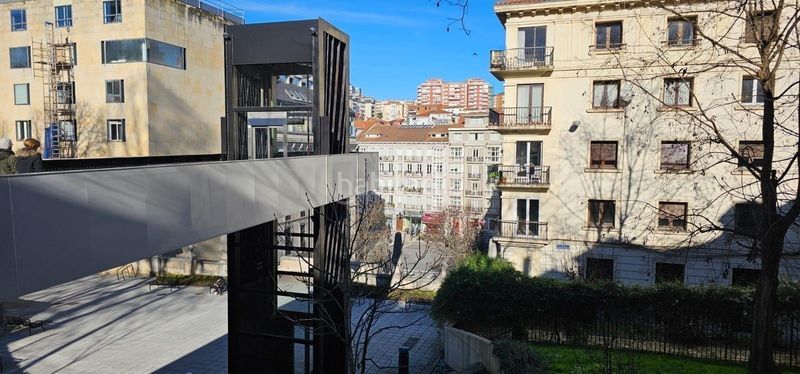 Foto 0d45e79e-02b5-4ac1-9e3d-3c3725e32ae0. Pis amb calefacció a Centro - Ayuntamiento Santander
