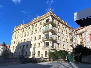 Pis a Centro - Ayuntamiento. Piso a reformar en el centro