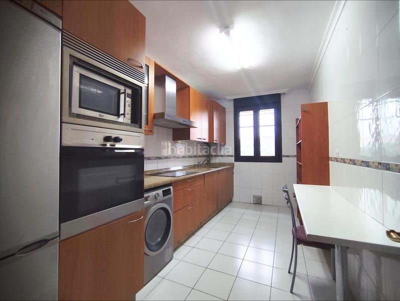 Foto 80595441-a44f-4f11-a698-127887c0dae8. Alquiler piso amplio piso , zona s20 en La Pereda Santander