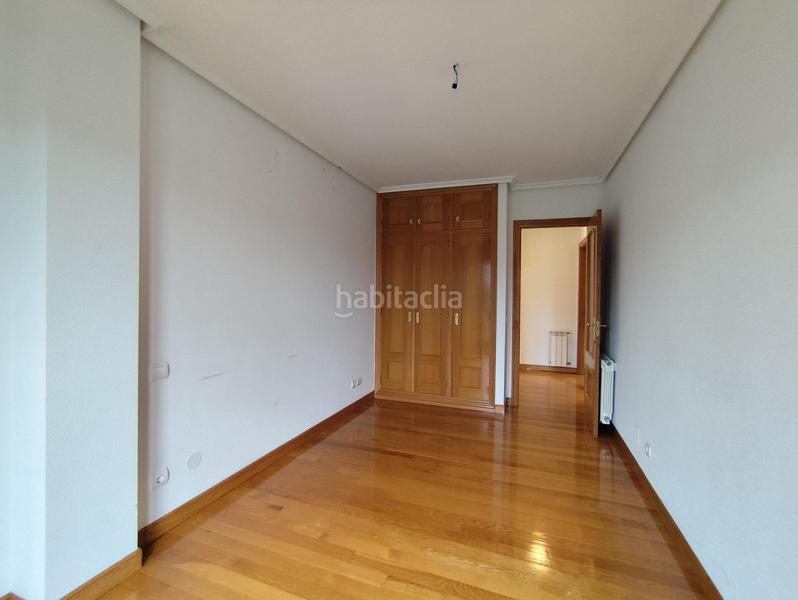 Foto 90b05d5d-edc6-4ec5-9f1e-5208add082ad. Alquiler piso amplio piso , zona s20 en La Pereda Santander