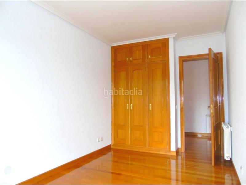 Foto d94ffd3b-cd57-4fa1-9bea-ee7fa488035d. Alquiler piso amplio piso , zona s20 en La Pereda Santander