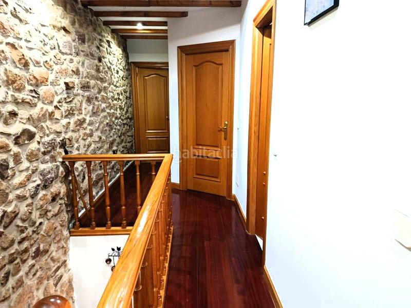 Foto c3ecca48-a2b2-43cb-9058-876f91c32882. Alquiler casa adosada  con jardín en Santa María de Cayón