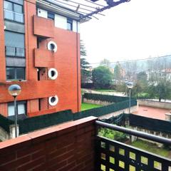 Pis a Santa María de Cayón. Piso de dos habitaciones en urbanización con piscina