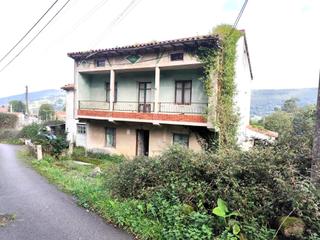 Casa en Santa Mara de Cayn. Casa independiente con parcela