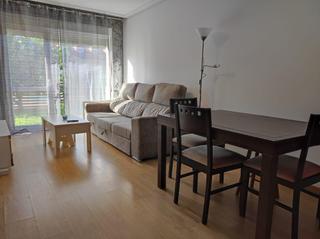 Location Rez-de-chaussée à Castañeda. Estupendo bajo con jardín