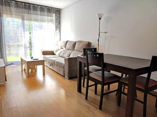 Miete Erdgeschoss in Castañeda. Estupendo bajo con jardín y garaje