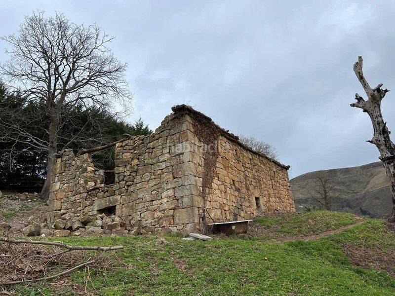 Foto 96b8e2f6-3480-4fbd-86d4-8911aeda1d9d. Casa a Saro