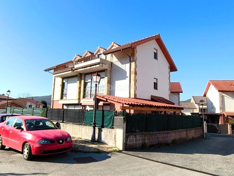 Foto 8a8331e8-7e66-4f58-b33c-148642fbc248. Casa pareada chalet pareado en la nogalera, argomilla en Santa María de Cayón