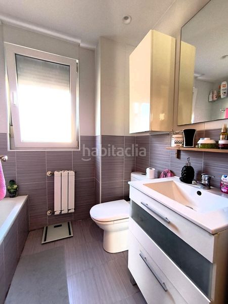 Foto d0bfc905-e64f-47eb-86ba-b4a3665f31a3. Casa pareada chalet pareado en la nogalera, argomilla en Santa María de Cayón