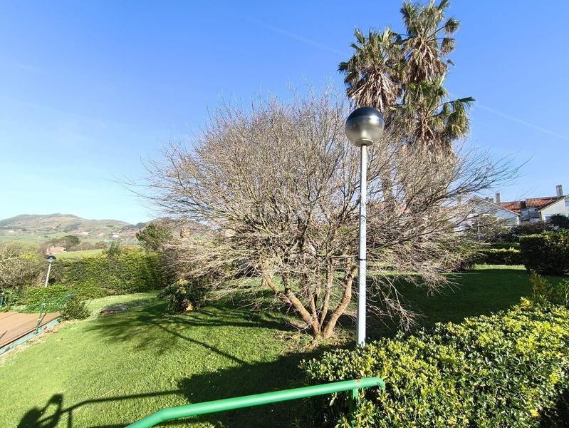 Foto ea3d6d71-8fa6-46a7-ae95-6a7c9e925e26. Planta baixa amb aparcament a Mogro Miengo