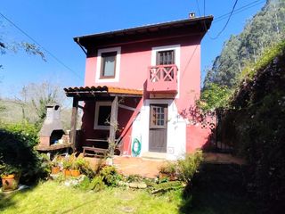 Casa in Santa María de Cayón. Casa rustica en santa maria de cayon