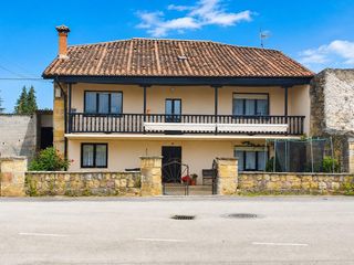 Casa a Santa María de Cayón. Casa independiente en santa maria de cayon