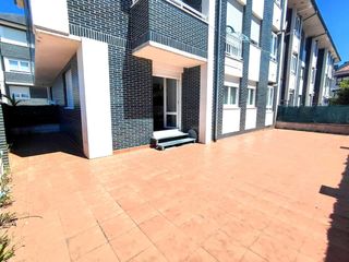 Erdgeschoss in Santa María de Cayón. Bajo con terraza en sarón