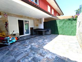 Chalet in Santa María de Cayón. Chalet adosado en lloreda de cayon impecable!!!