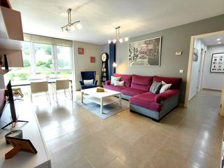 Etagenwohnung in Santa María de Cayón. Piso de tres habitaciones