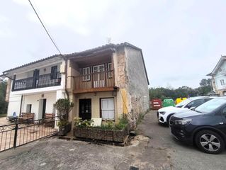 Casa adossada a Santa María de Cayón. Una casa con historia y muchas posibilidades en santa maría de c