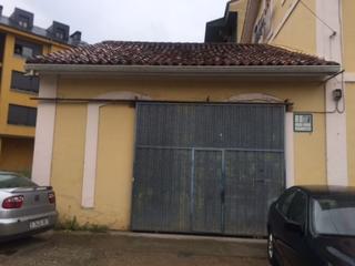 Lloguer Local Comercial a Santa María de Cayón. Local en el centro de saron