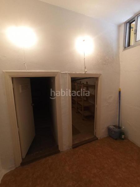 Foto 445371b8-f8e2-472b-98cf-b6201f20d224. Parking voiture dans Triana Casco Antiguo Sevilla