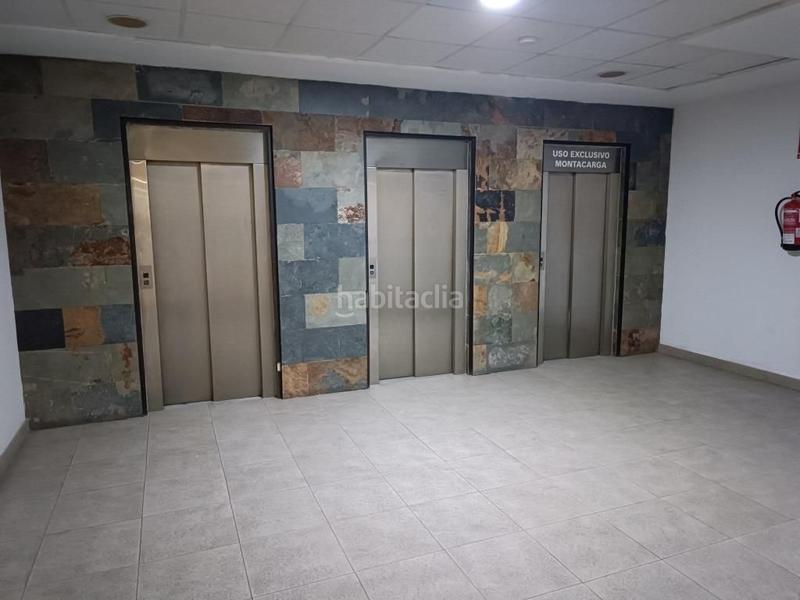 Foto 174106ef-1612-4a69-93a1-448344a72a13. Ufficio in república argentina in Avenida Juan Diego Bormujos