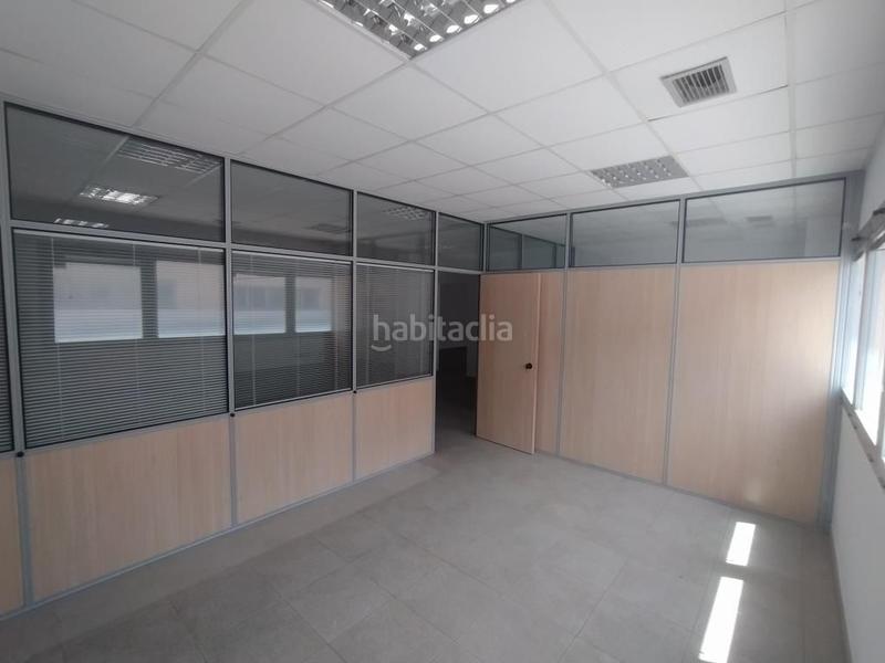 Foto f16a4095-4098-44f8-b0be-d6833a4c24ef. Bureau dans Avenida Juan Diego Bormujos