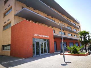 Office space in Avenida Juan Diego. Oficina en venta en factory, 6 dormitorios.