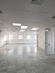 Location Bureau  José jesús garcía diaz. Oficina en alquiler en sevilla este.