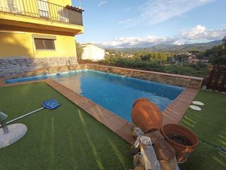 Casa a Riells i Viabrea. Casa en riells i viabrea con piscina y magnificas vistas.