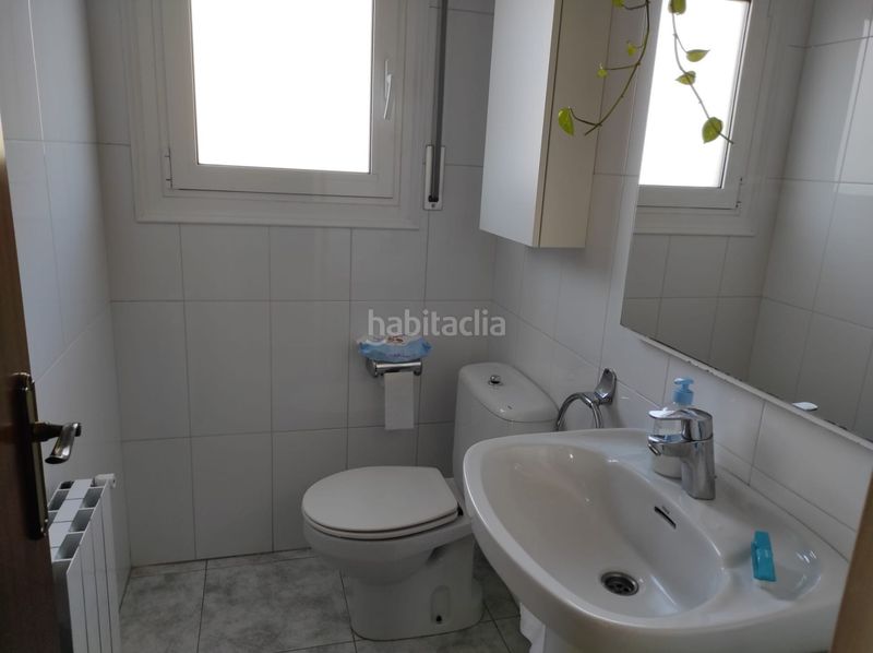 Foto de9ac645-daa5-486f-a31e-8c4553bc61d3. Casa adossada amb calefacció a Breda