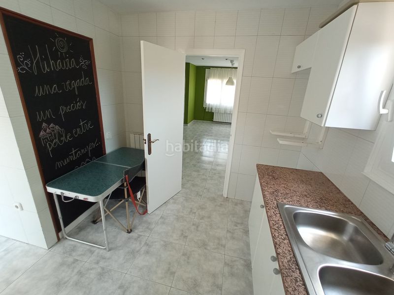 Foto fbd27063-58c2-40c2-8615-703523a8f827. Casa adossada amb calefacció a Breda