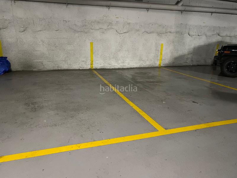 Foto 2c49b051-6c01-4563-8a7d-f23b45978535. Parking coche parking al Centre en Centre Sabadell