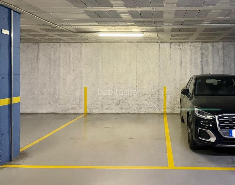 Foto e7929688-0621-4b20-bf1d-ce9c214ead27. Parking coche parking al Centre en Centre Sabadell