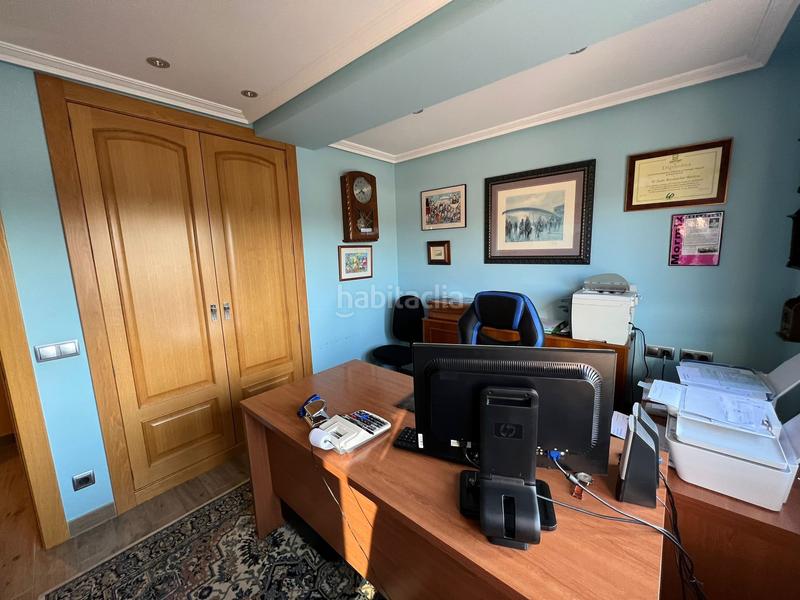 Foto 702dbb55-8778-4e0b-b1e1-05e7aae0bb7a. Chalet in parque manjoya 8 in Parroquias Sur - La Manjoya Oviedo