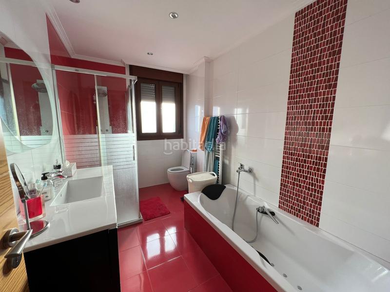 Foto 7722e3be-6951-48b0-82a9-ee6336ee07f8. Chalet in parque manjoya 8 in Parroquias Sur - La Manjoya Oviedo