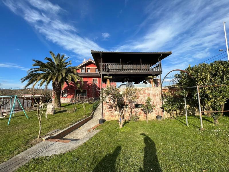 Foto 9f0bee78-ca1d-49c0-be9d-ea087efa3d2d. Chalet in parque manjoya 8 in Parroquias Sur - La Manjoya Oviedo