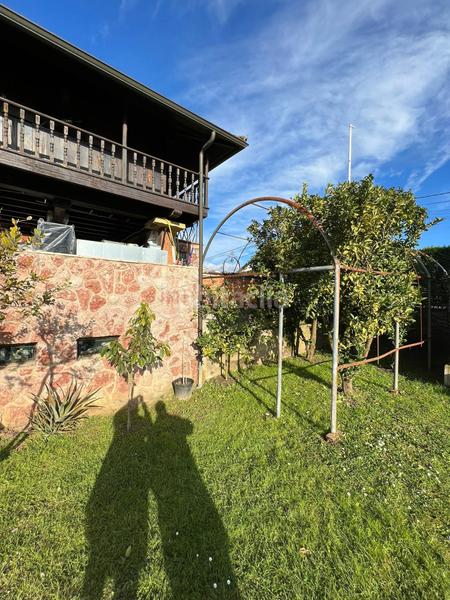 Foto c27e248e-4e05-499b-9a76-7f8d4e94dbe8. Chalet in parque manjoya 8 in Parroquias Sur - La Manjoya Oviedo