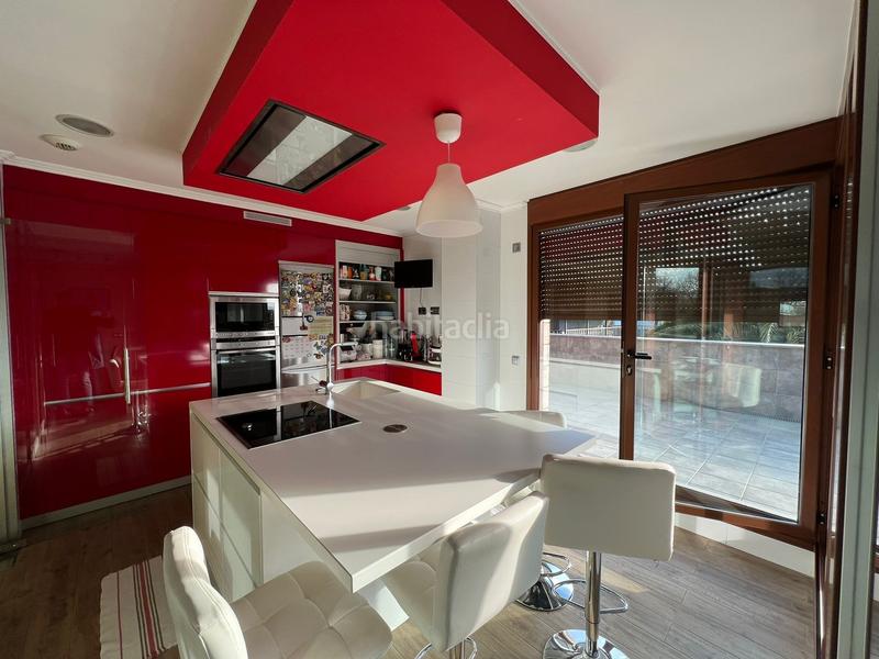 Foto c64e7660-e17a-4697-a4f8-512d3f13cf40. Chalet in parque manjoya 8 in Parroquias Sur - La Manjoya Oviedo