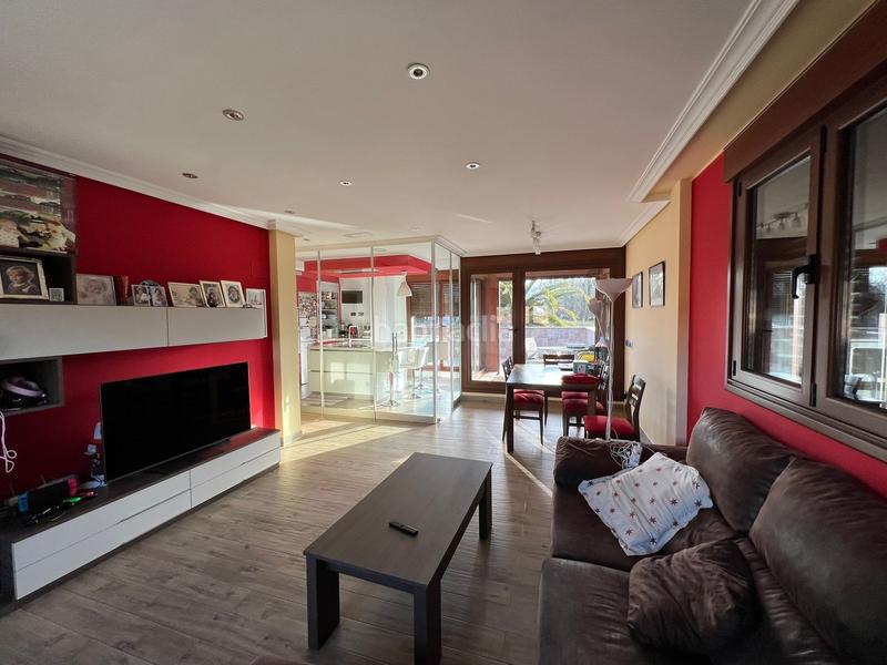 Foto d8019e39-da59-416e-ae43-7357136bdd75. Chalet in parque manjoya 8 in Parroquias Sur - La Manjoya Oviedo