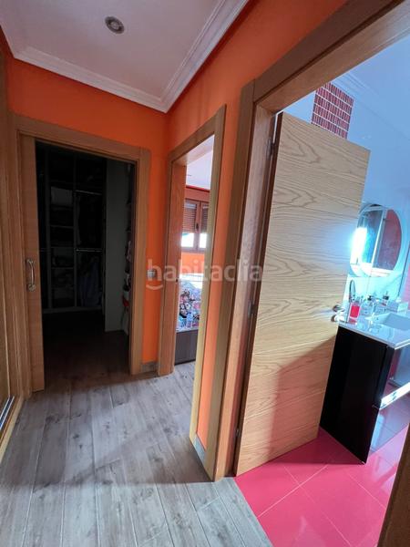 Foto d9081416-c735-43f9-8785-f672ae319bee. Chalet in parque manjoya 8 in Parroquias Sur - La Manjoya Oviedo