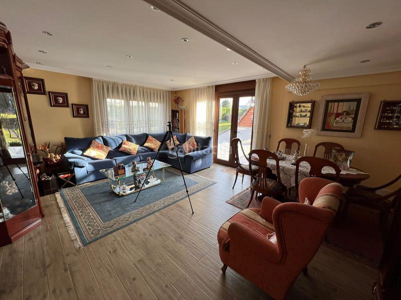 Foto db511cc5-d5da-4fd7-930b-27c073761b6d. Chalet in parque manjoya 8 in Parroquias Sur - La Manjoya Oviedo