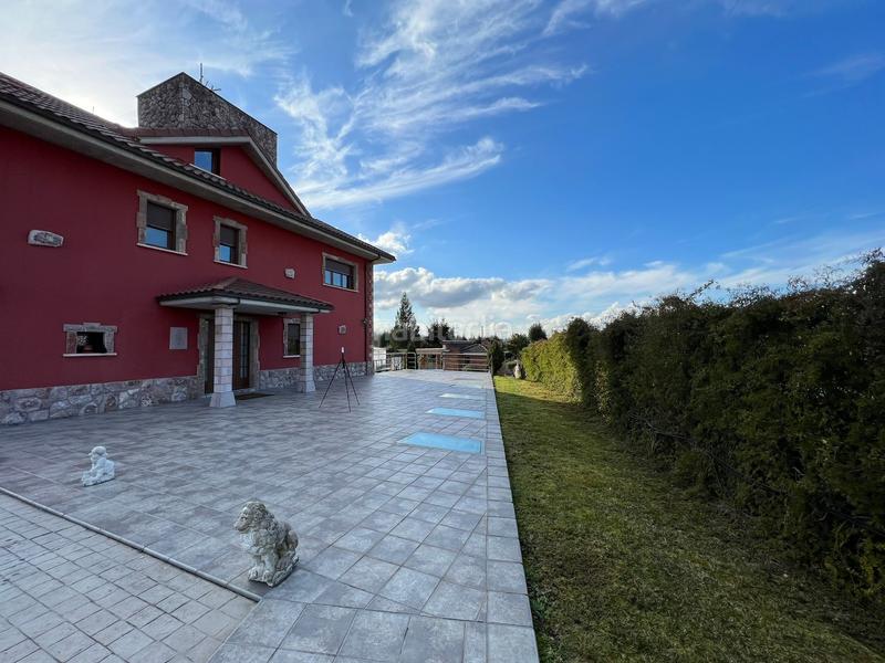 Foto ec6694f1-9ab0-44d8-8ade-9fbb6a6bcb72. Chalet in parque manjoya 8 in Parroquias Sur - La Manjoya Oviedo