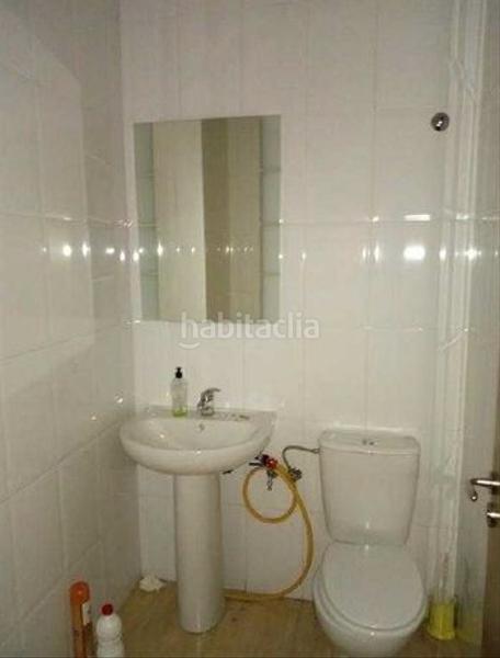 Foto fd87d44b-4a6e-476d-9e0f-63a8d3c71da6. Local comercial a calle melquiades álvarez 72 a La Felguera Langreo